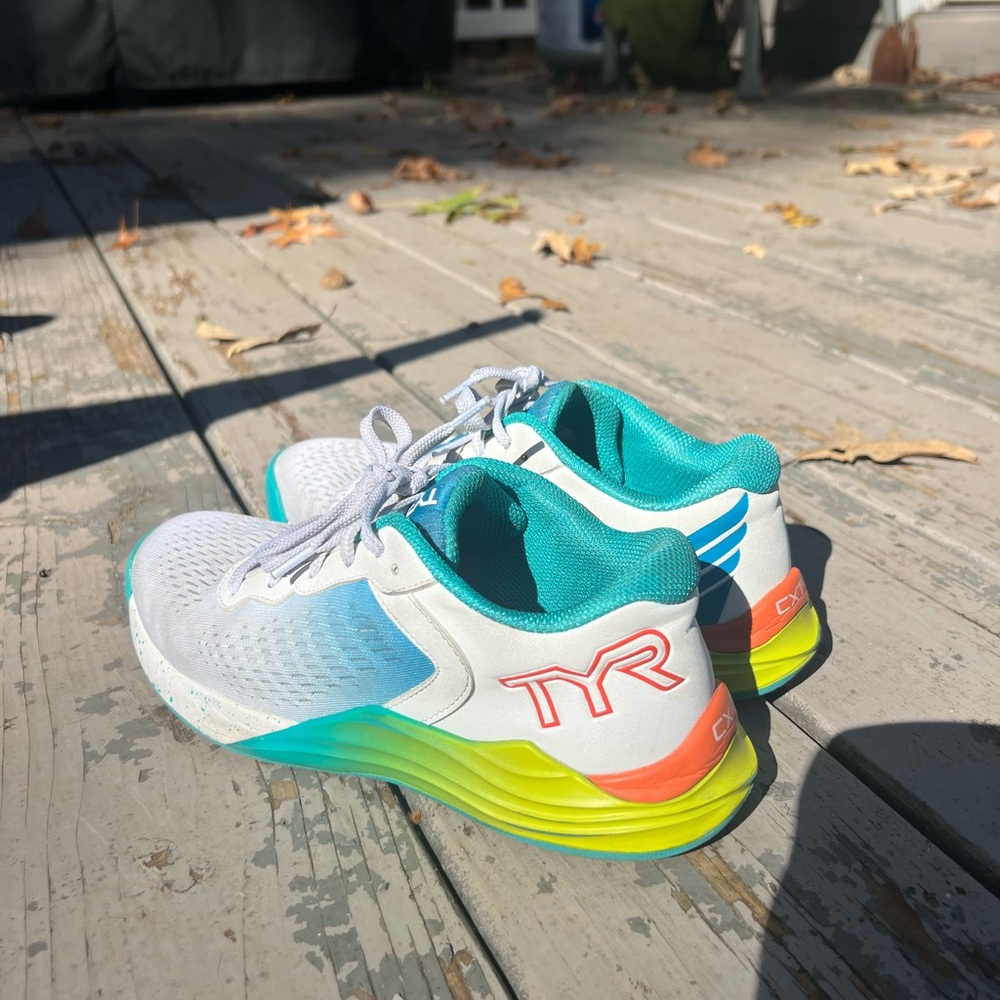 TYR CX-1 Trainers women’s 6.5 Teal and White CrossFit